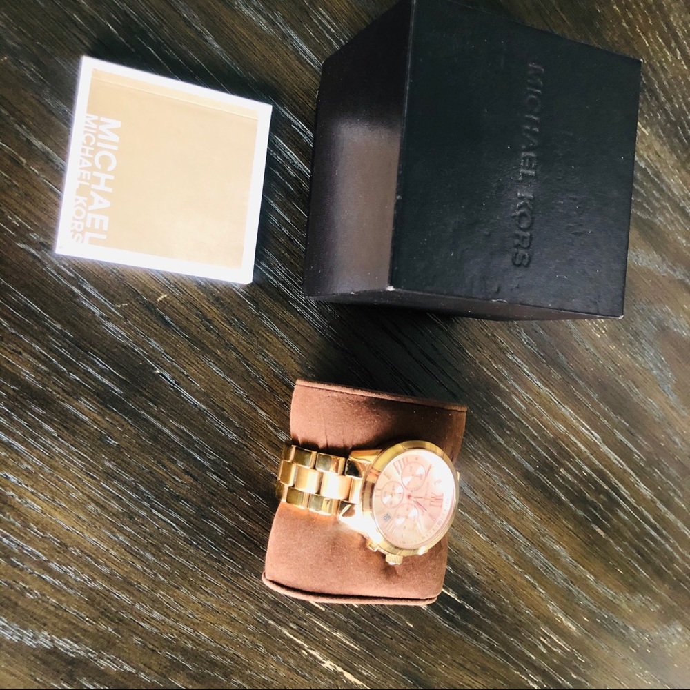Michael Kors Women Watch - Picture 5 of 5